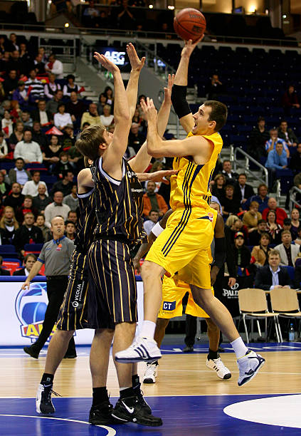 助理教练范 助理教练范