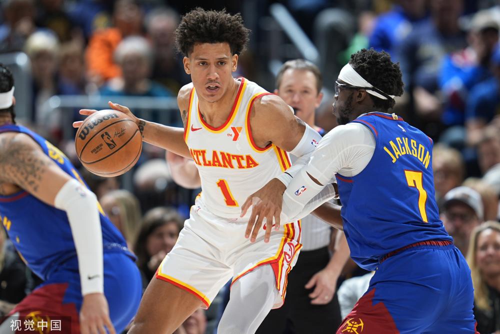 选手中不容 选手中不容